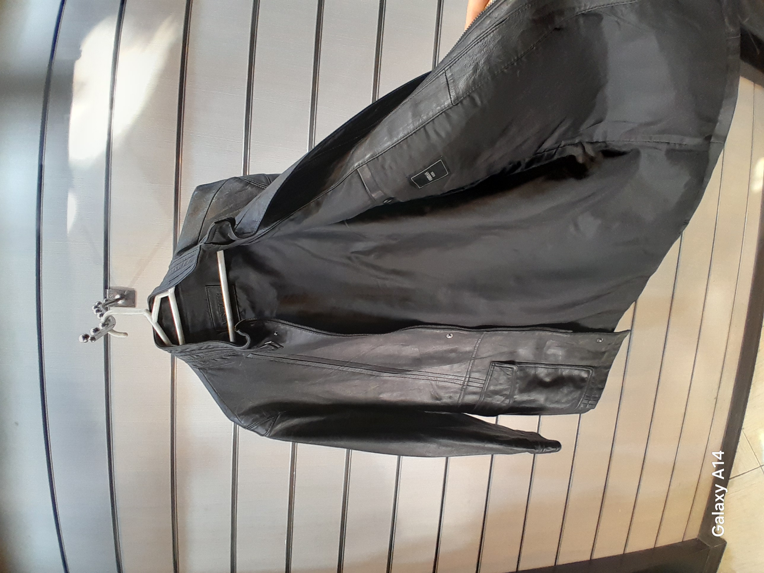 اورکت مردانه چرم طبیعی برند leather SAJAD بادوام بسیار بالا