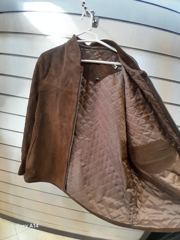 کاپشن مردانه چرم جیر اصلی برند leather SAJADبادوام بسیار بالا