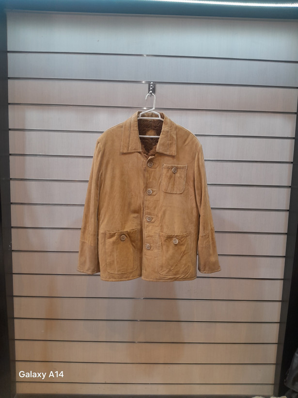 کاپشن مردانه چرم جیر اصلی برند leather SAJAD بادام بسیار بالا
