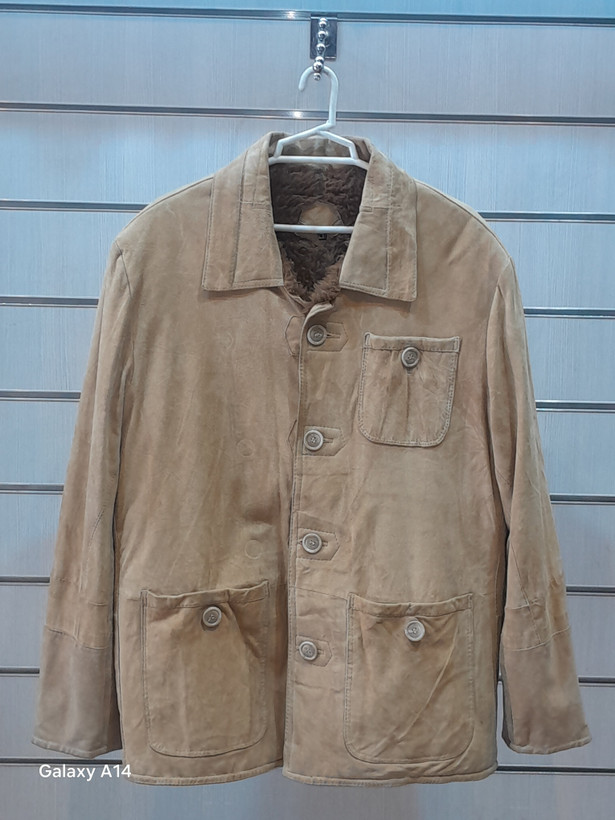 کاپشن مردانه چرم جیر اصلی برند leather SAJAD بادام بسیار بالا
