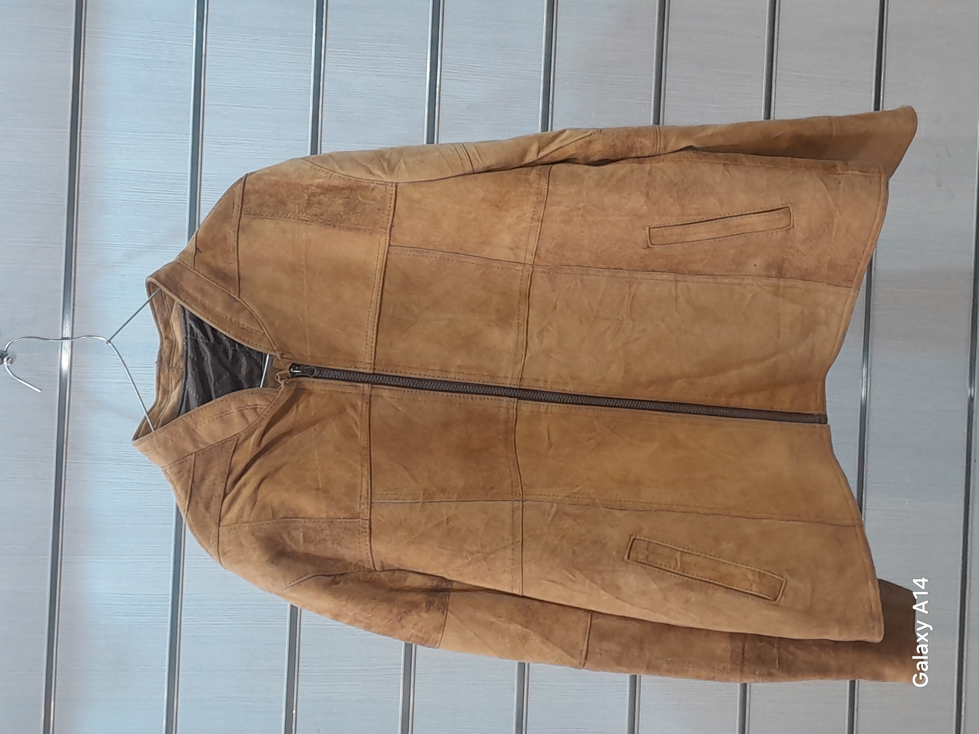 کاپشن مردانه چرم جیر اصلی برند leather SAJADبادوام بسیار بالا
