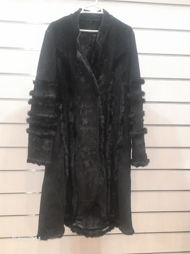 پالتو زنانه چرم جیر طبیعی برند leather SAJADبادوام بسیار بالا
