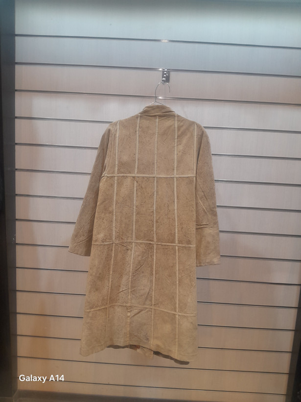 پالتو زنانه چرم جیر طبیعی برند leather SAJADبادوام بسیار بالا