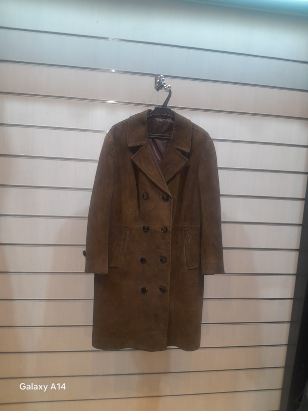 پالتو زنانه چرم جیر طبیعی برند leather SAJADبادوام بسیار بالا