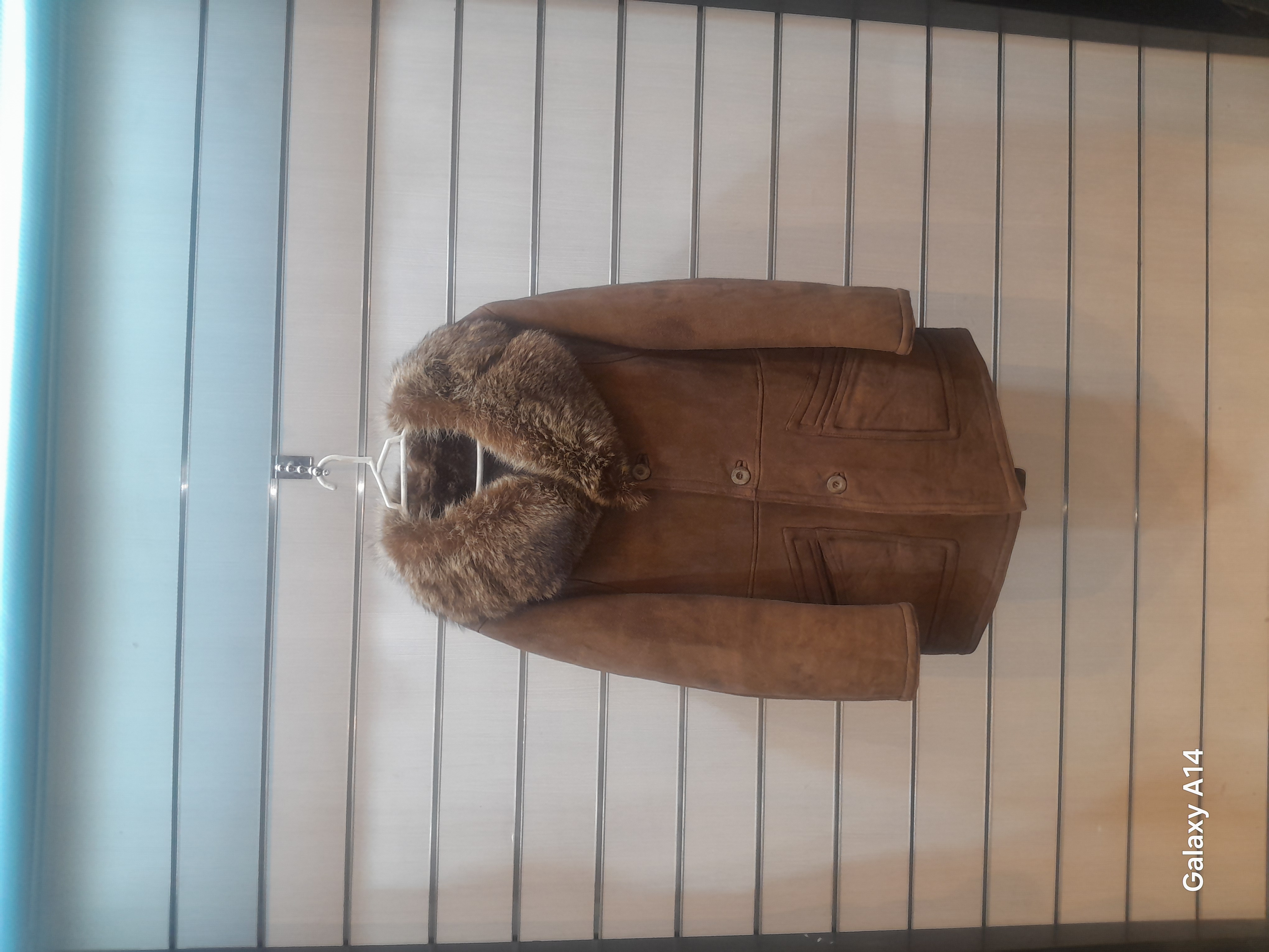 اورکت یونیسکس پوست بوفالو اصلی برند leather SAJAD بادام وگرمای بسیار بالا