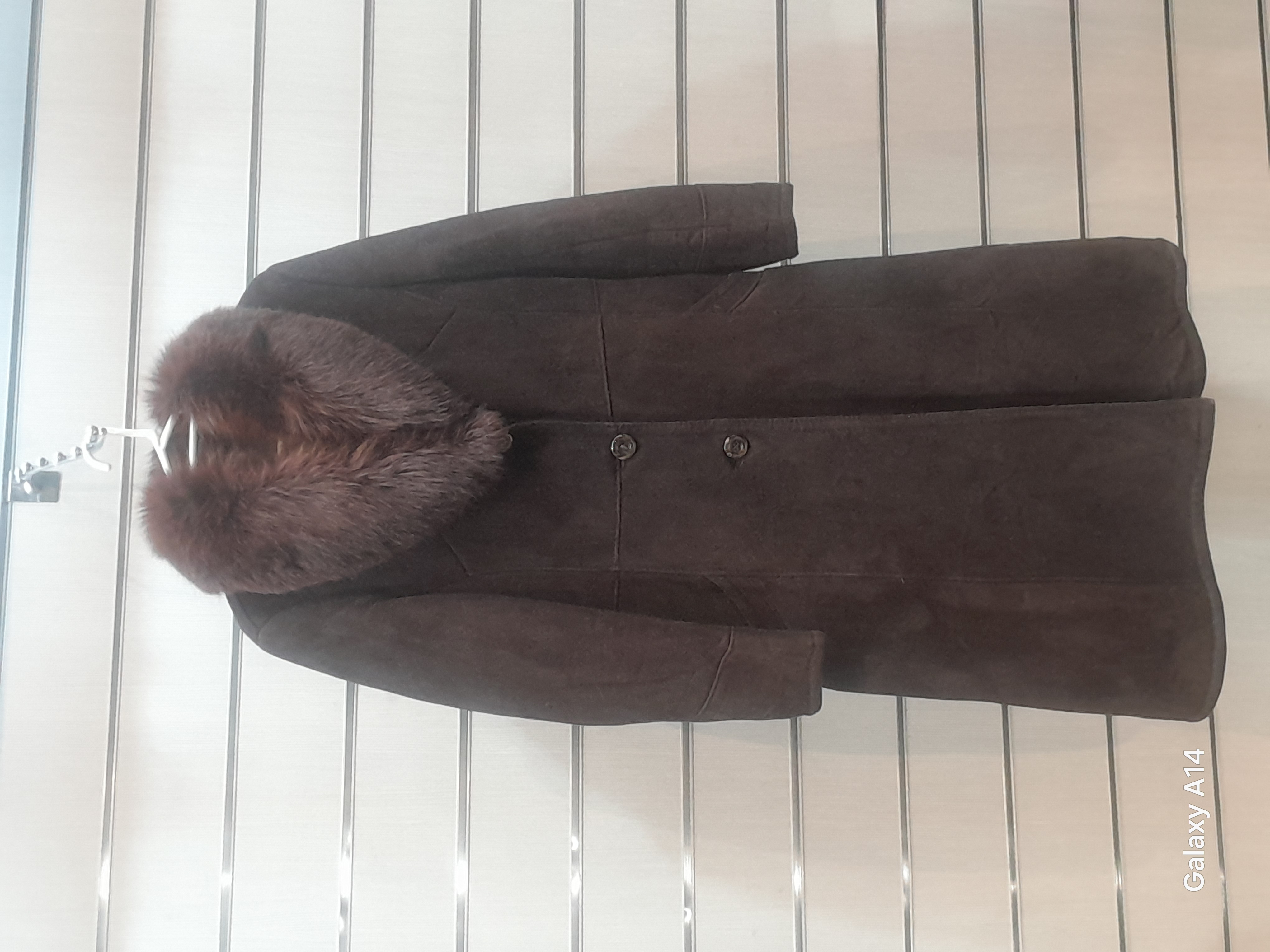 پالتو زنانه پوست بوفالو یقه پوست روباه اصلی برند leather SAJADبادوام بسیار بالا