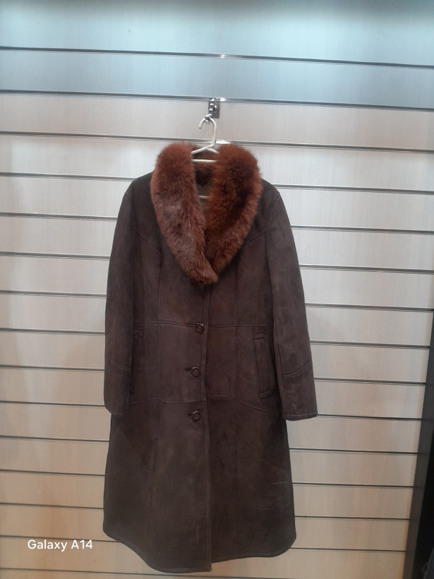 پالتو زنانه پوست بوفالو یق پوست روباه اصلی برند leather SAJADبادوام بسیار بالا
