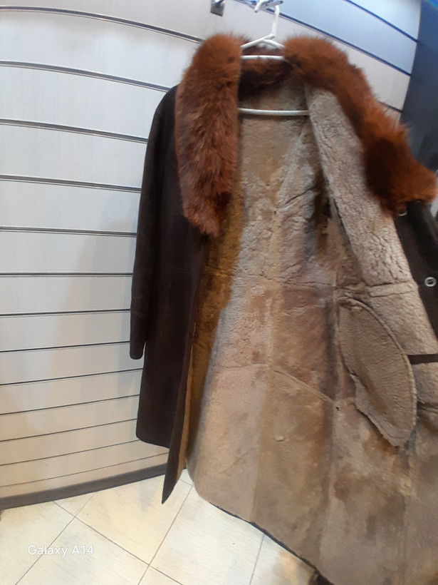 پالتو زنانه پوست بوفالو یق پوست روباه اصلی برند leather SAJADبادوام بسیار بالا