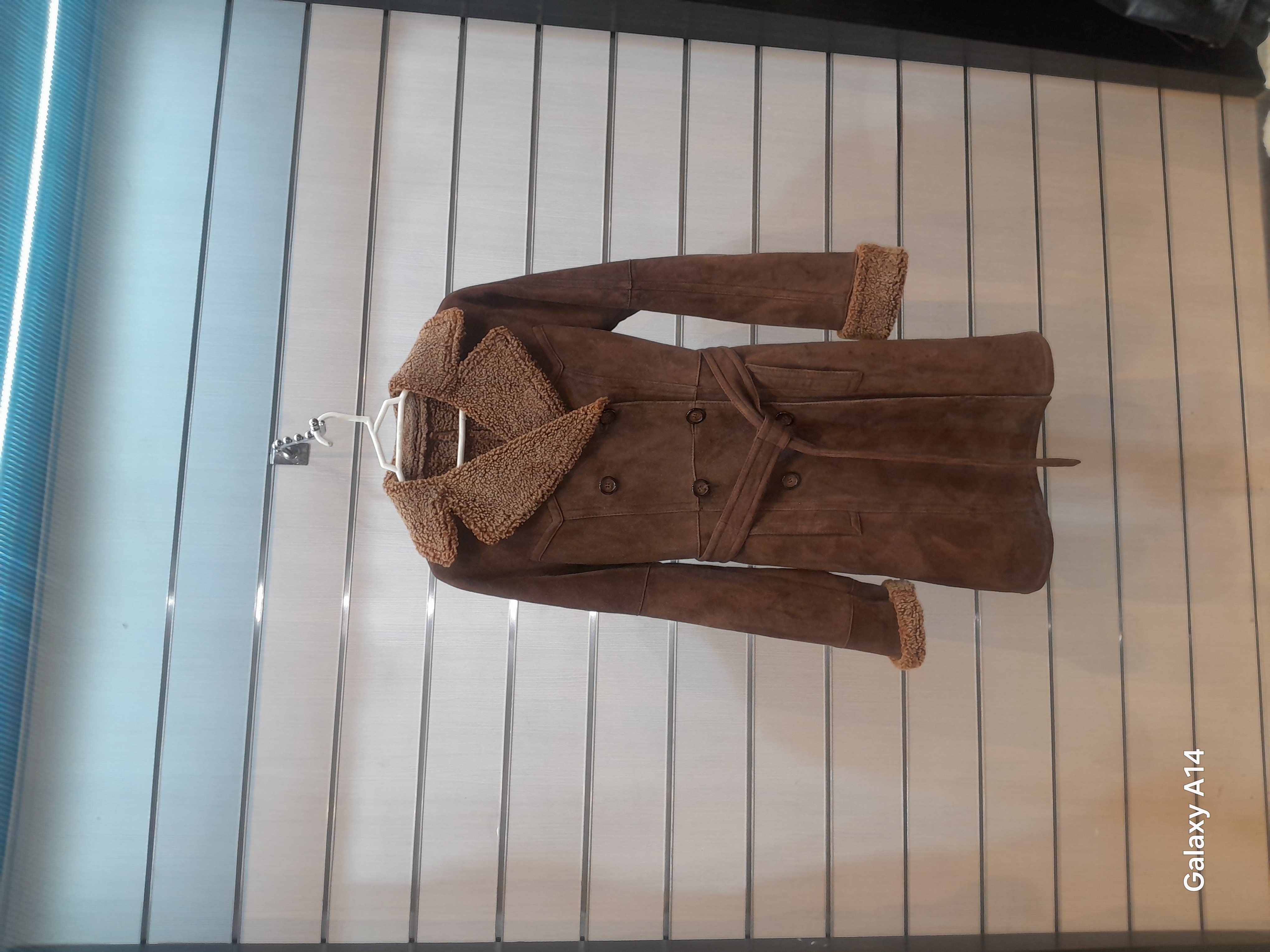پالتو زنانه پوست بوفالو اصلی برند leather SAJADبادوام بسیار بالا