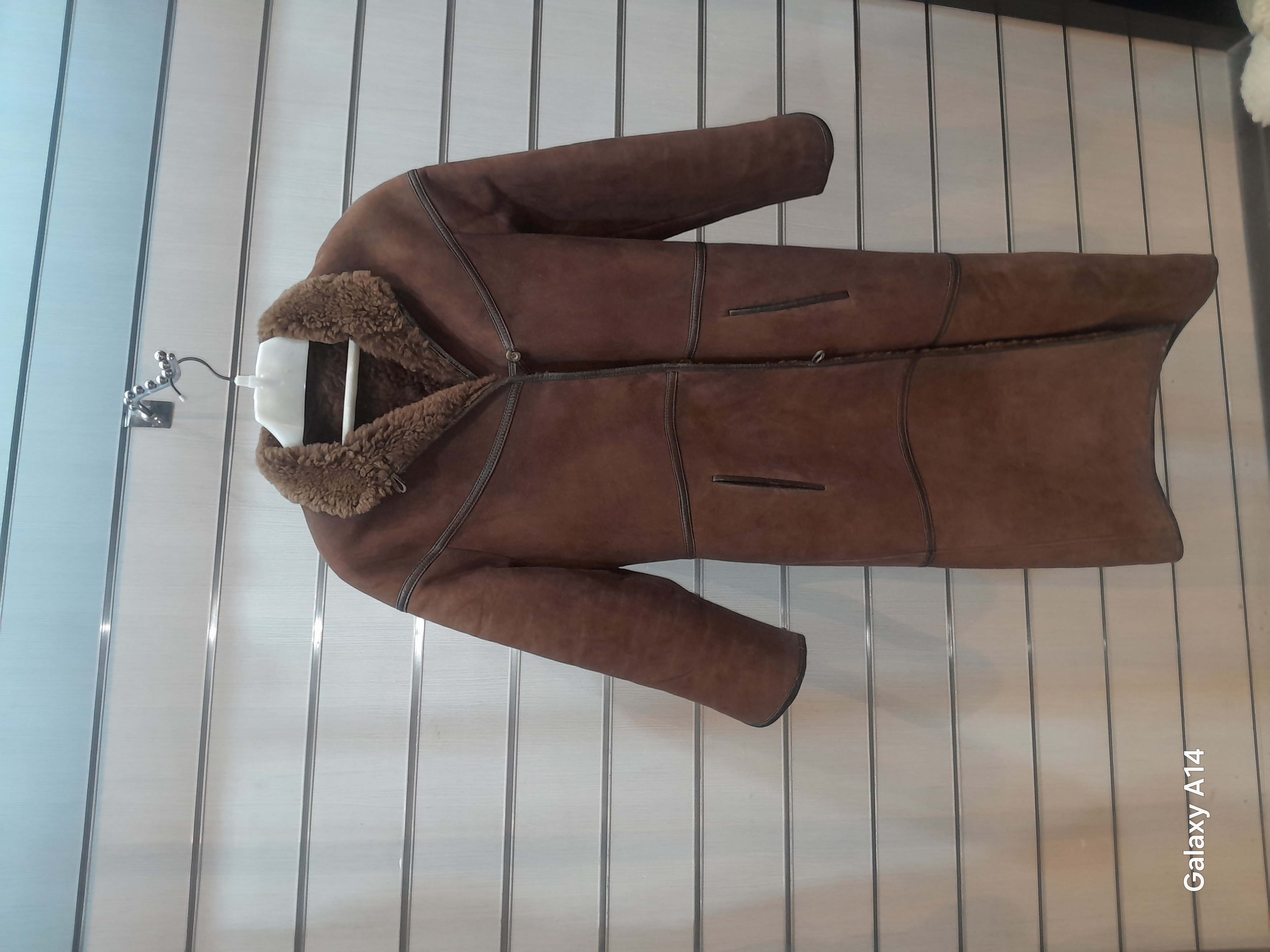 پالتو زنانه پوست بوفالو اصلی برند leather SAJADبادوام بسیار بالا