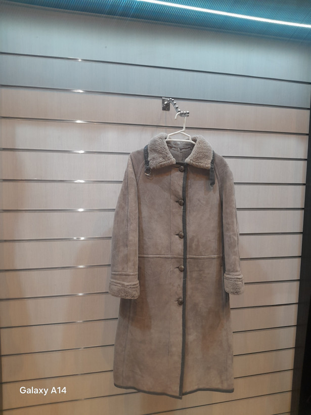 پالتو یونیسکس پوست بوفالو اصلی برند leather SAJADگرماودوام بسیار بالایی دارد