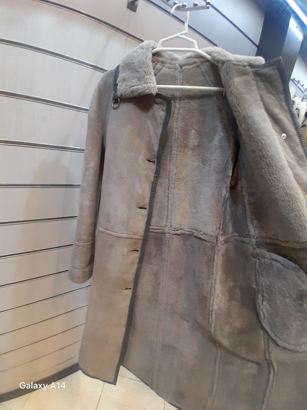 پالتو یونیسکس پوست بوفالو اصلی برند leather SAJADگرماودوام بسیار بالایی دارد