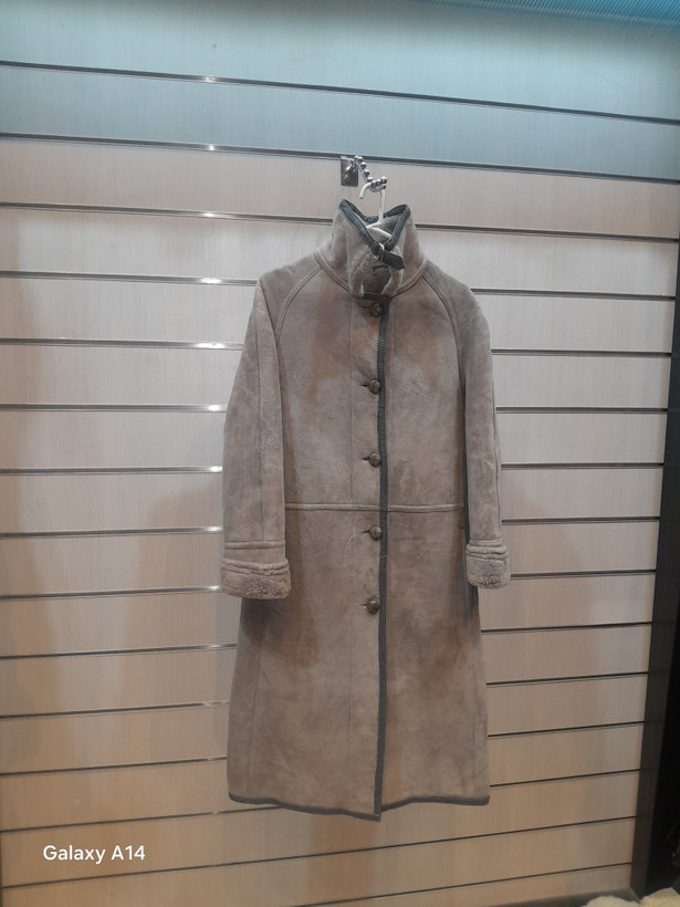 پالتو یونیسکس پوست بوفالو اصلی برند leather SAJADگرماودوام بسیار بالایی دارد