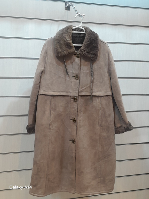پالتو یونیسکس پوست بوفالو اصلی برند leather SAJADگرماودوام بسیار بالایی دارد