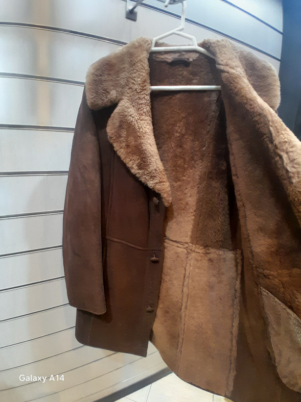 اورکت مردانه پوست بوفالو یقه پوست گوسفندمیرینوس اصلی برند leather SAJAD بادام بسیار بالا
