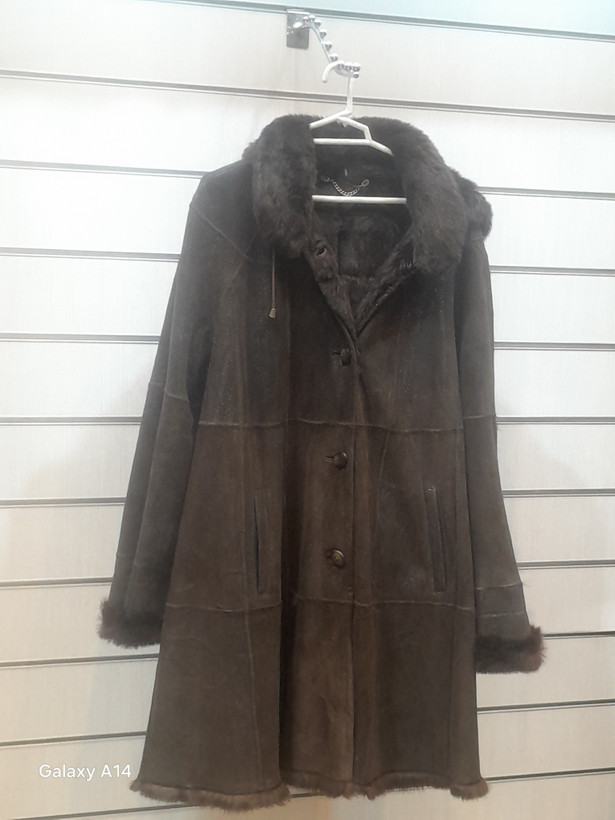پالتو زنانه پوست بوفالو یقه پوست روباه اصلی برند leather SAJADبادوام بسیار بالا