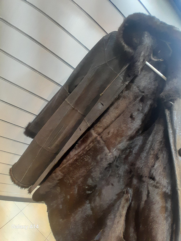 پالتو زنانه پوست بوفالو یقه پوست روباه اصلی برند leather SAJADبادوام بسیار بالا