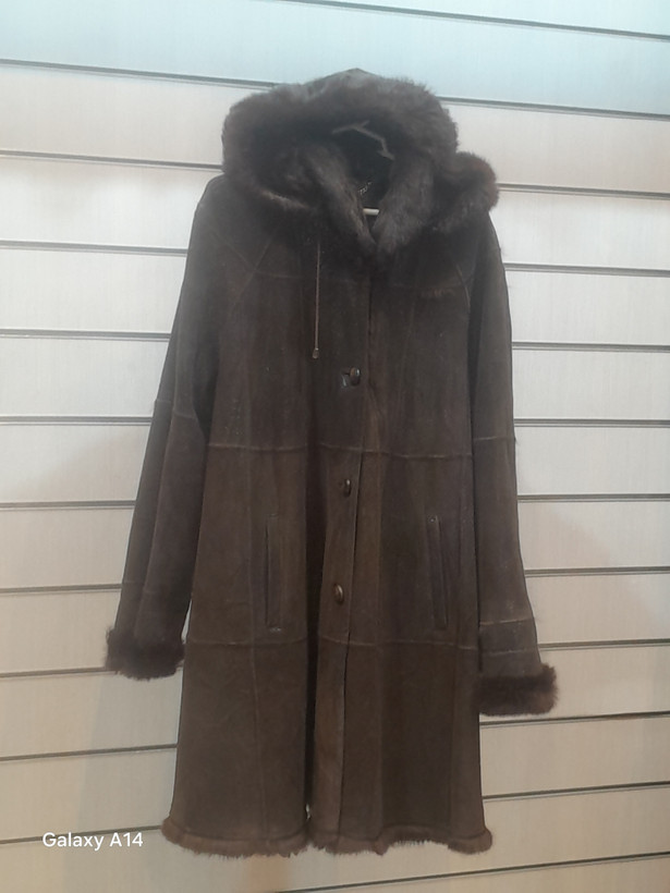 پالتو زنانه پوست بوفالو یقه پوست روباه اصلی برند leather SAJADبادوام بسیار بالا