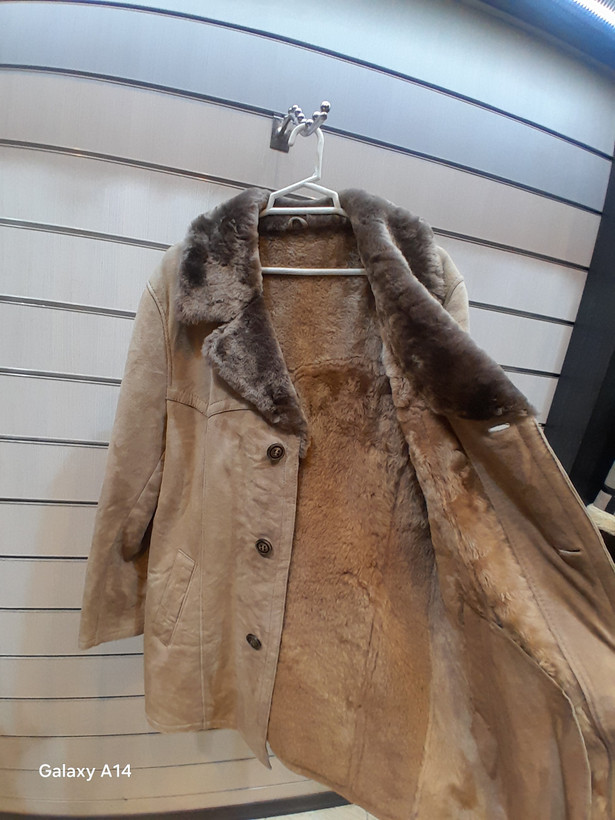 اورکت مردانه پوست بوفالو یقه پوست گوسفندمیرینوس اصلی برند leather SAJAD بادام بسیار بالا