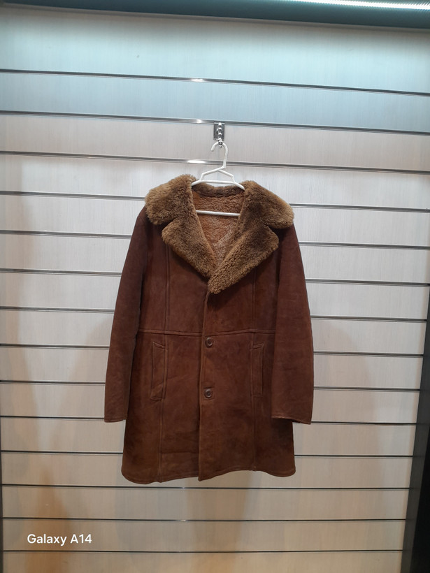 اورکت مردانه پوست بوفالو یقه پوست گوسفندمیرینوس اصلی برند leather SAJAD بادام بسیار بالا