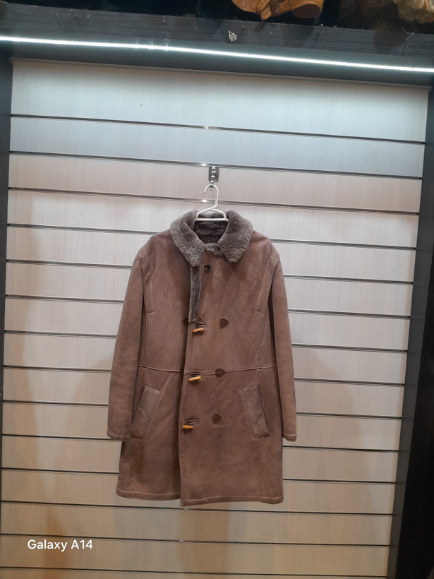 اورکت مردانه پوست بوفالویقه پوست گوسفندمیرینوس اصلی برند leather SAJAD بادام بسیار بالا