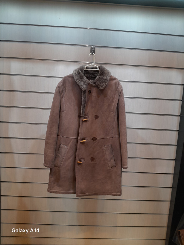 اورکت مردانه پوست بوفالویقه پوست گوسفندمیرینوس اصلی برند leather SAJAD بادام بسیار بالا