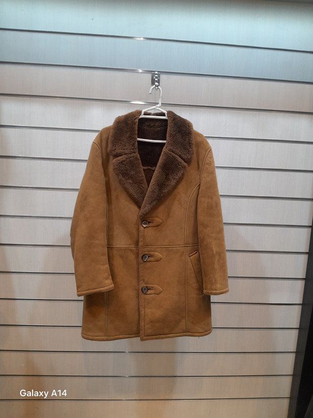 اورکت مردانه پوست بوفالو یقه پوست گوسفندمیرینوس اصلی برند leather SAJAD بادام بسیار بالا
