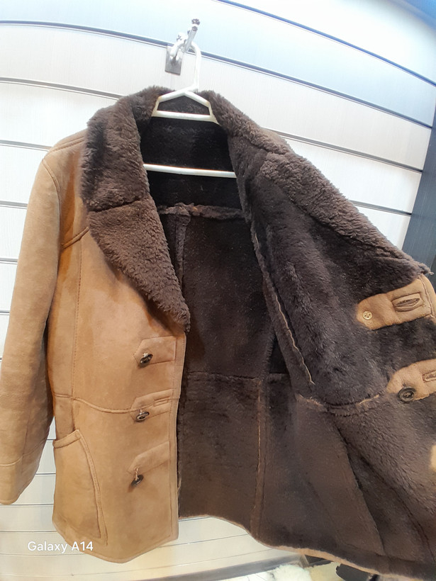 اورکت مردانه پوست بوفالویقه پوست گوسفندمیرینوس اصلی برند leather SAJAD بادام بسیار بالا