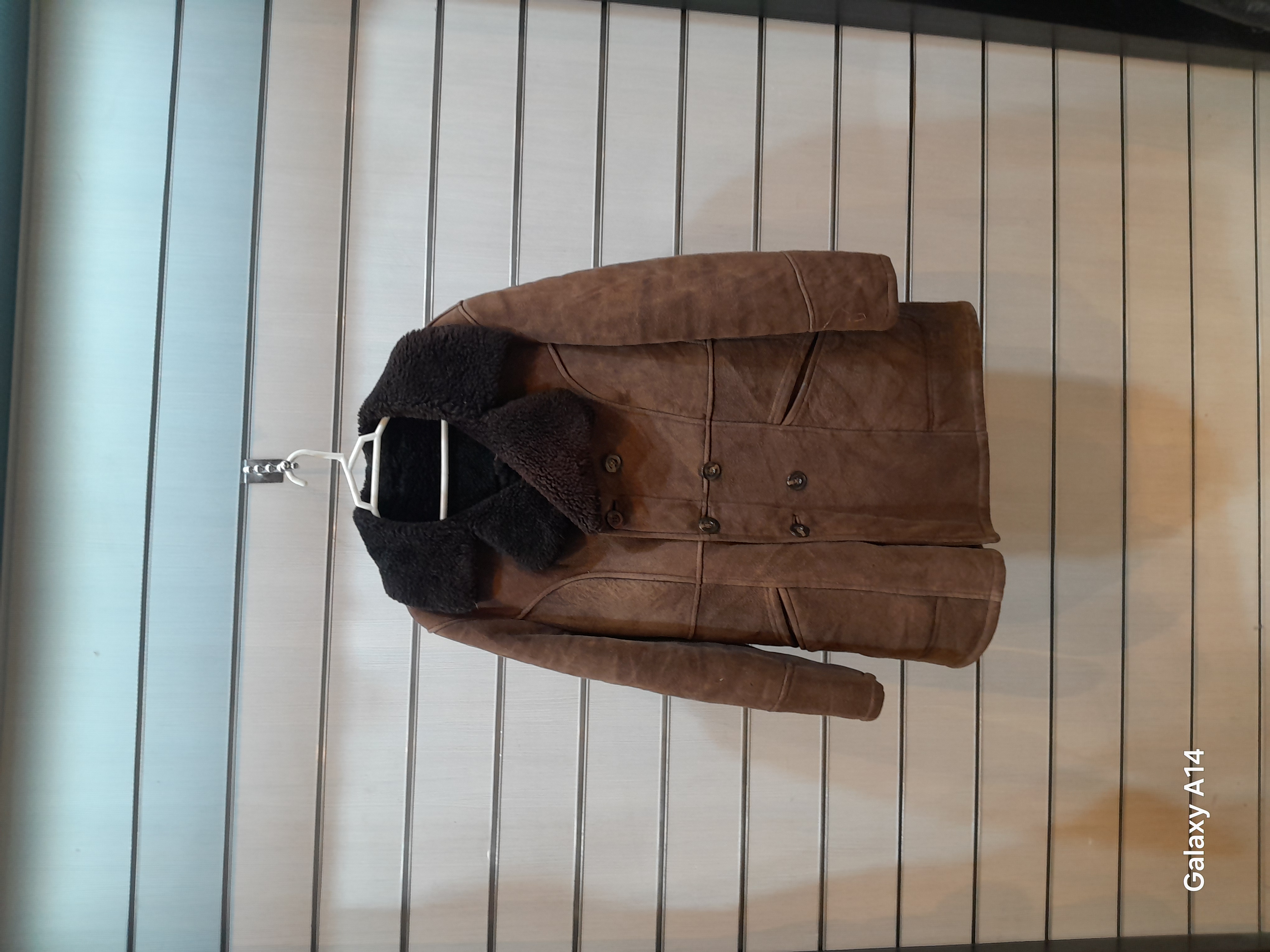 اورکت مردانه پوست بوفالویقه پوست گوسفندمیرینوس اصلی برند leather SAJAD بادام بسیار بالا