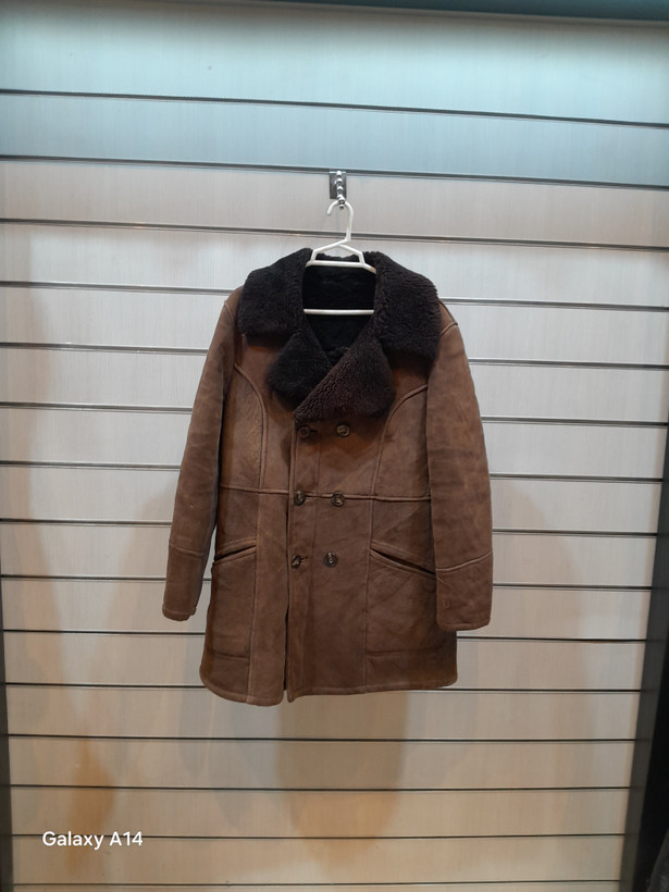 اورکت مردانه پوست بوفالویقه پوست گوسفندمیرینوس اصلی برند leather SAJAD بادام بسیار بالا