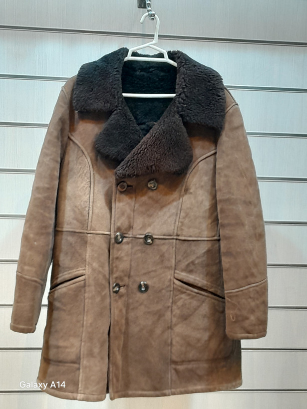 اورکت مردانه پوست بوفالویقه پوست گوسفندمیرینوس اصلی برند leather SAJAD بادام بسیار بالا