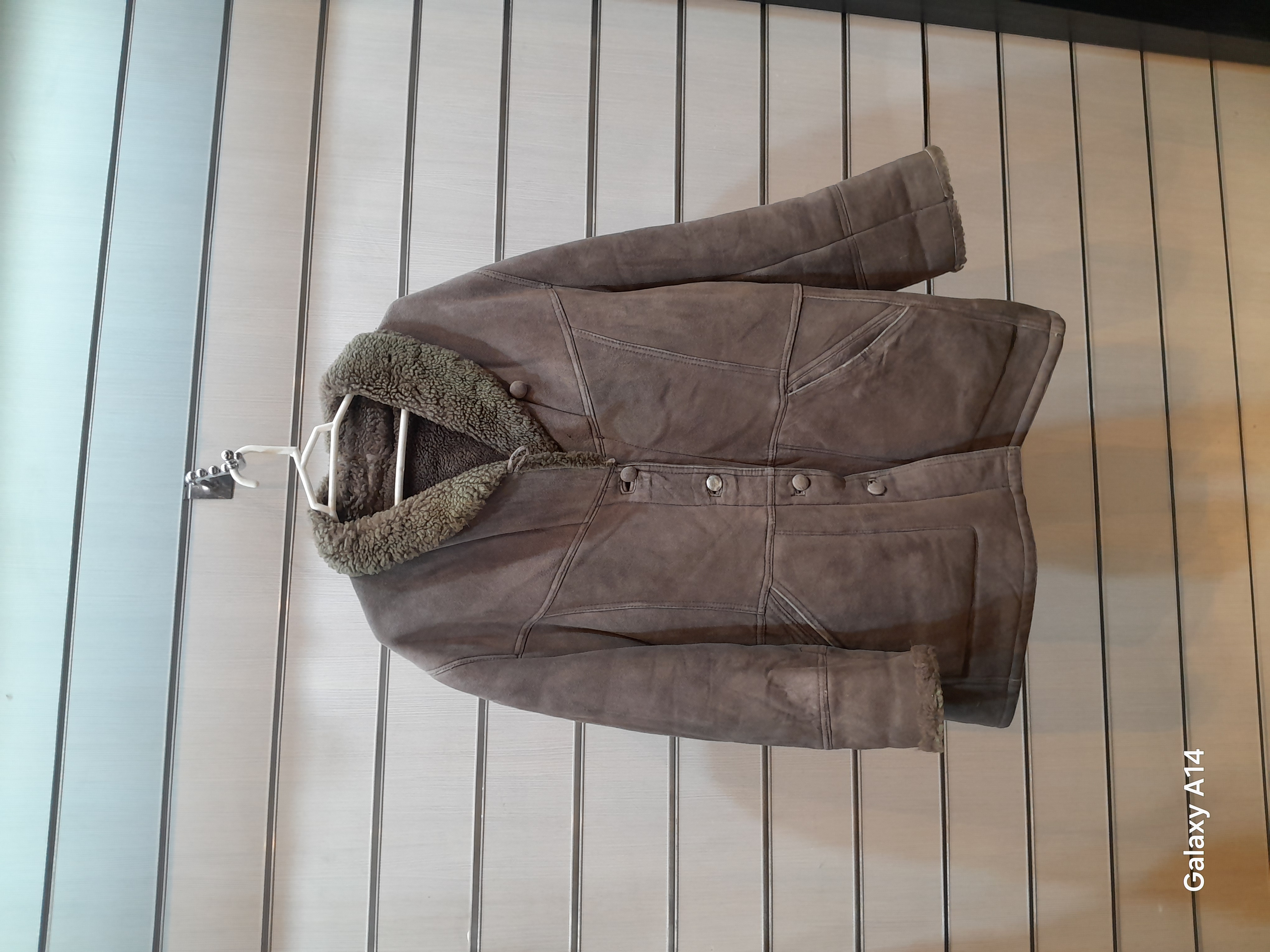 اورکت مردانه پوست بوفالو اصلی برند leather SAJAD بادام بسیار بالا