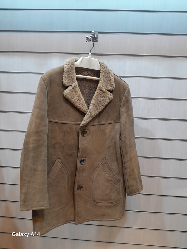 اورکت مردانه پوست بوفالو یقه پوست گوسفندمیرینوس اصلی برند leather SAJAD بادام بسیار بالا
