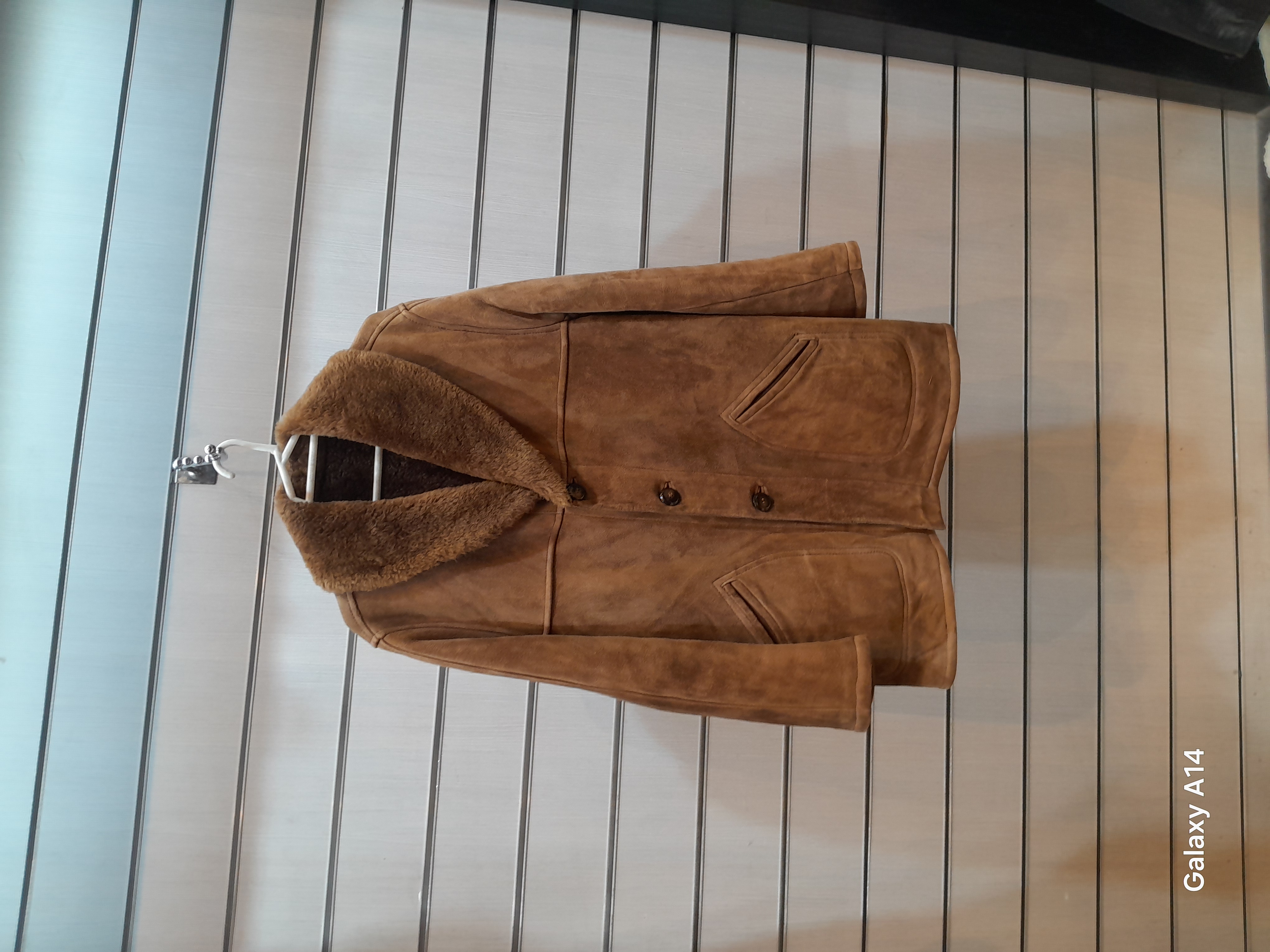 اورکت مردانه پوست بوفالویقه پوست گوسفندمیرینوس اصلی برند leather SAJAD بادام بسیار بالا