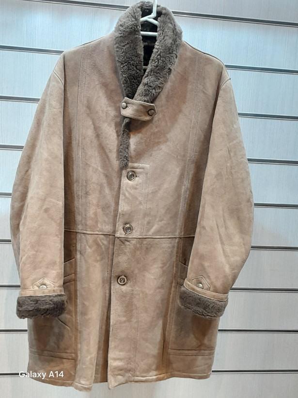 اورکت مردانه پوست بوفالو یقه پوست گوسفندمیرینوس اصلی برند leather SAJAD بادام بسیار بالا