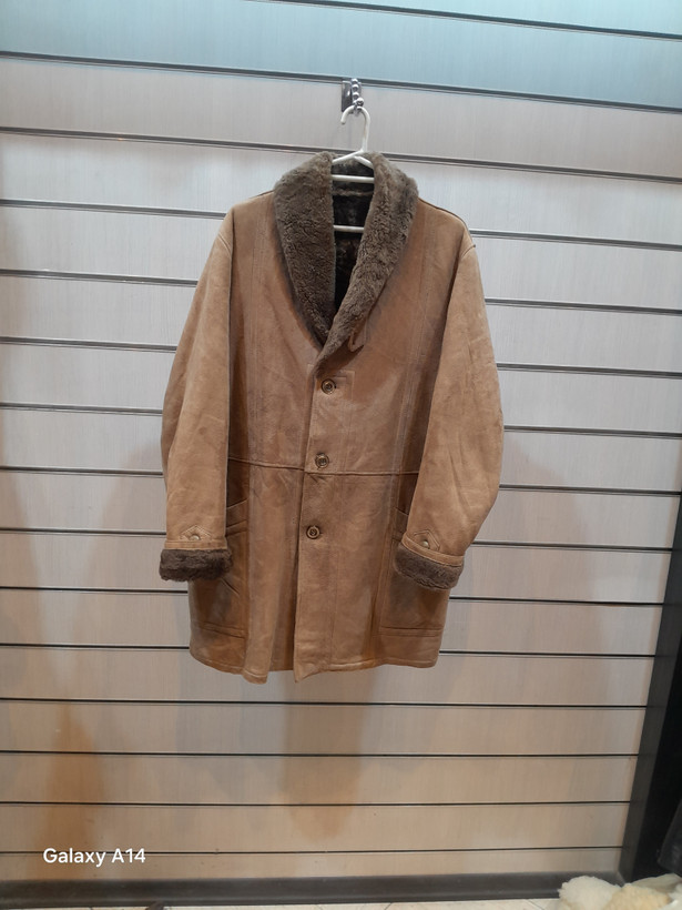 اورکت مردانه پوست بوفالو یقه پوست گوسفندمیرینوس اصلی برند leather SAJAD بادام بسیار بالا