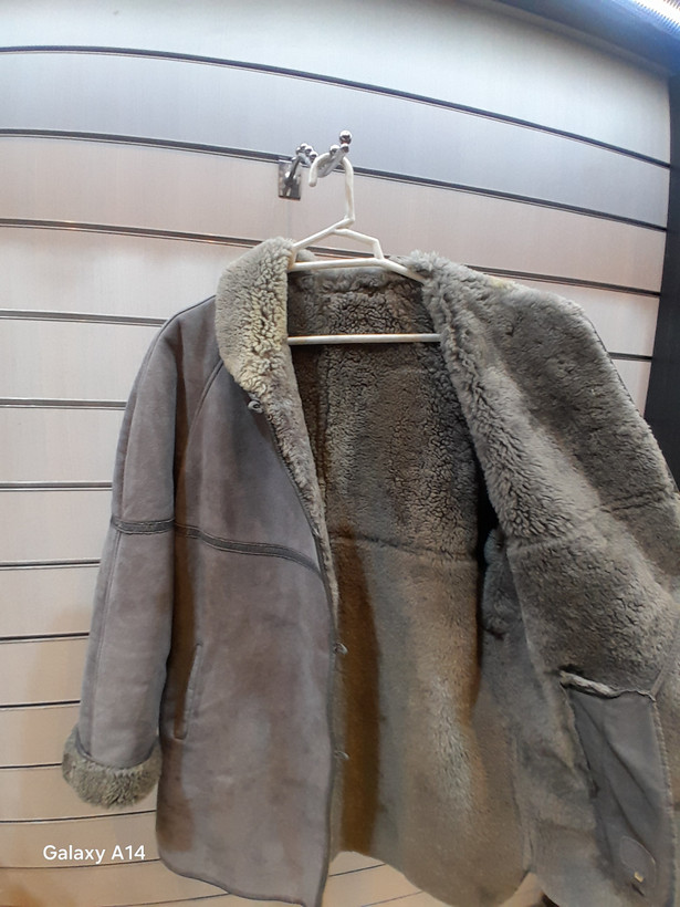 اورکت مردانه پوست بوفالو یقه پوست گوسفندمیرینوس اصلی برند leather SAJAD بادام بسیار بالا