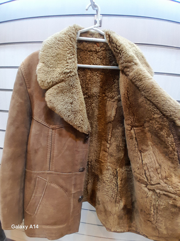 اورکت مردانه پوست بوفالو یقه پوست گوسفندمیرینوس اصلی برند leather SAJAD بادام بسیار بالا