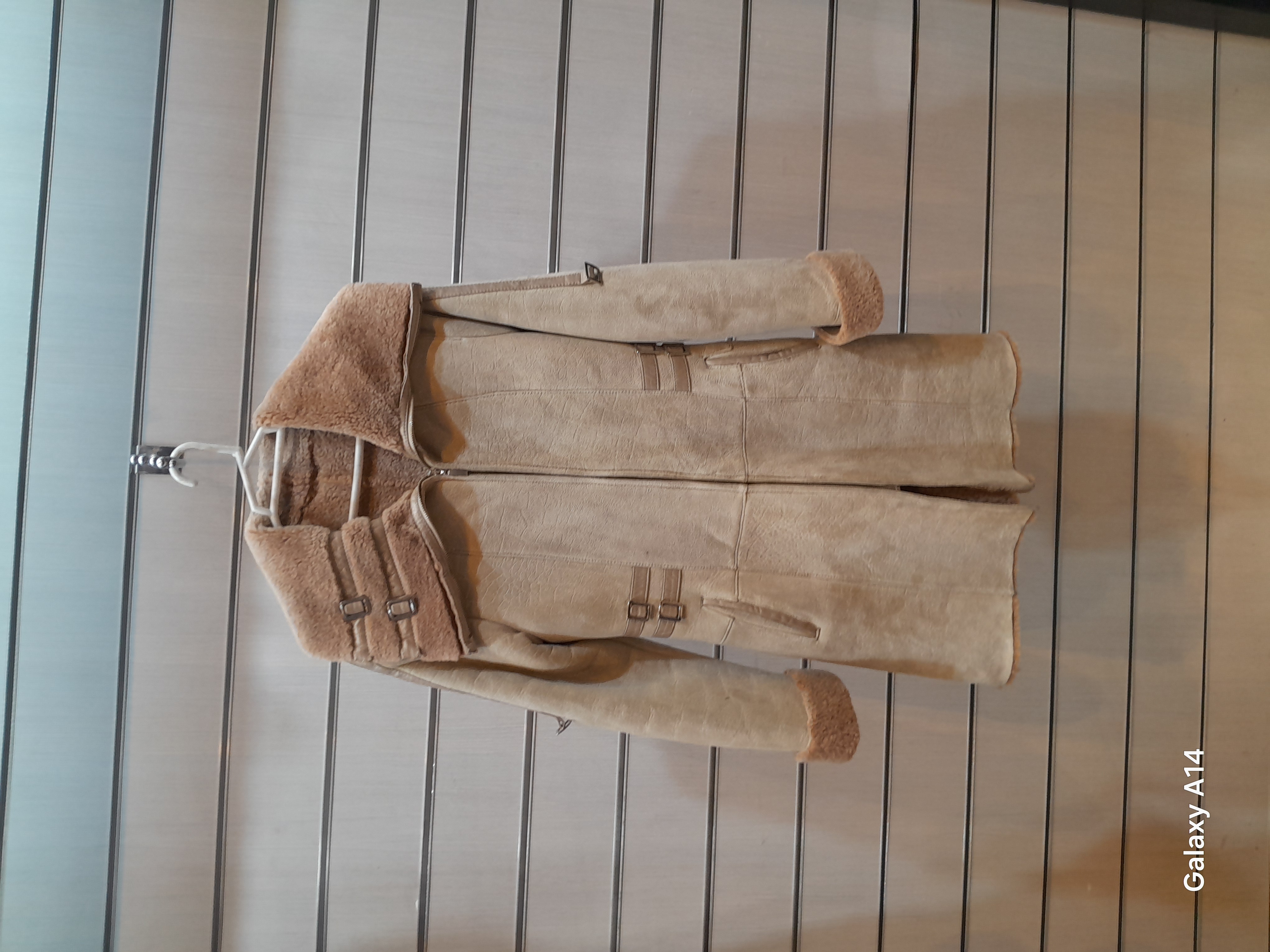 پالتو زنانه پوست بوفالو اصلی برند leather SAJADبادوام بسیار بالا