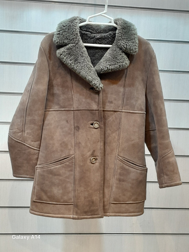 اورکت مردانه پوست بوفالو یقه پوست گوسفندمیرینوس اصلی برند leather SAJAD بادام بسیار بالا
