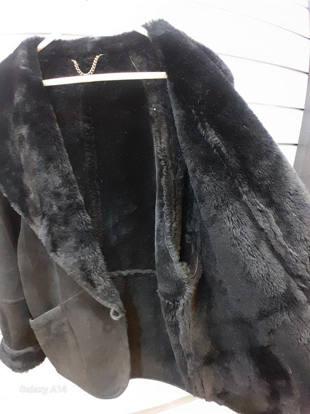 اورکت یونیسکس پوست بوفالویقه پوست گوسفندمیرینوس اصلی برند leather SAJAD بادام بسیار بالا
