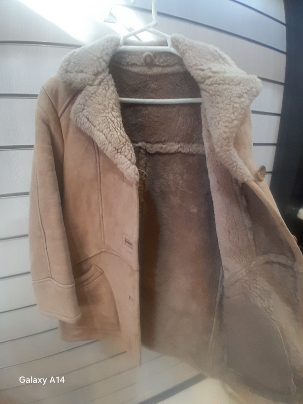 اورکت مردانه پوست بوفالو یقه پوست گوسفندمیرینوس اصلی برند leather SAJAD بادام بسیار بالا