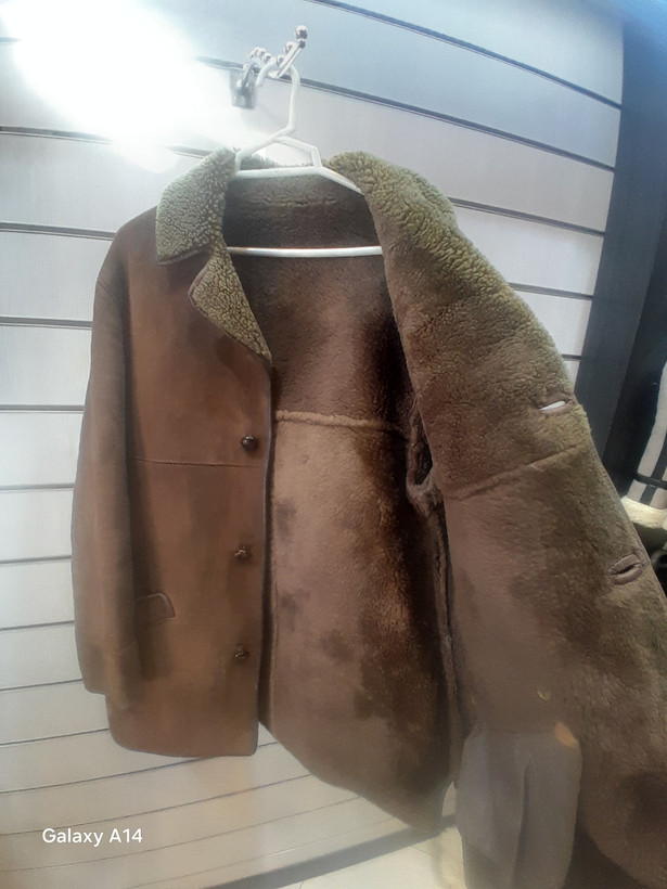 اورکت مردانه پوست بوفالویقه پوست گوسفندمیرینوس اصلی برند leather SAJAD بادام بسیار بالا