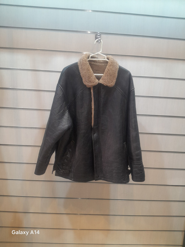 کاپشن مردانه پوست بوفالو یقه پوست گوسفندمیرینوس طبیعی برند leather SAJAD بادوام و گرمابسیار بالا
