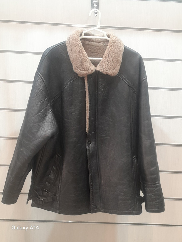 کاپشن مردانه پوست بوفالو یقه پوست گوسفندمیرینوس طبیعی برند leather SAJAD بادوام و گرمابسیار بالا