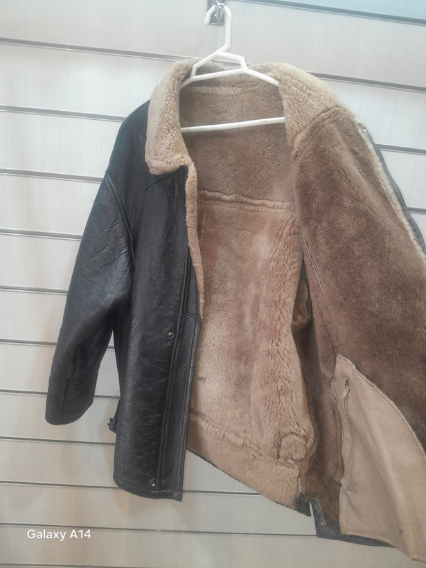 کاپشن مردانه پوست بوفالو یقه پوست گوسفندمیرینوس طبیعی برند leather SAJAD بادوام و گرمابسیار بالا