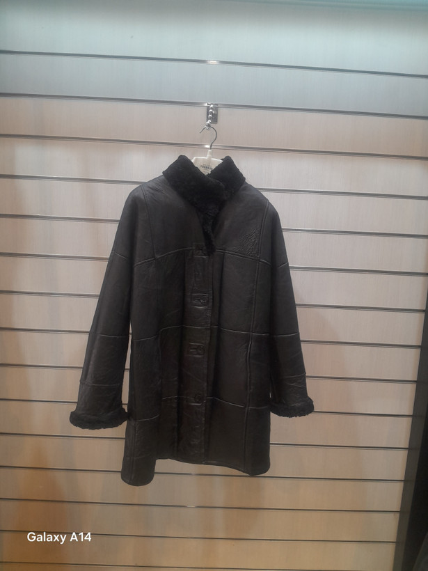 اورکت یونیسکس پوست بوفالو اصلی برند leather SAJAD بادام و گرما بسیار بالا
