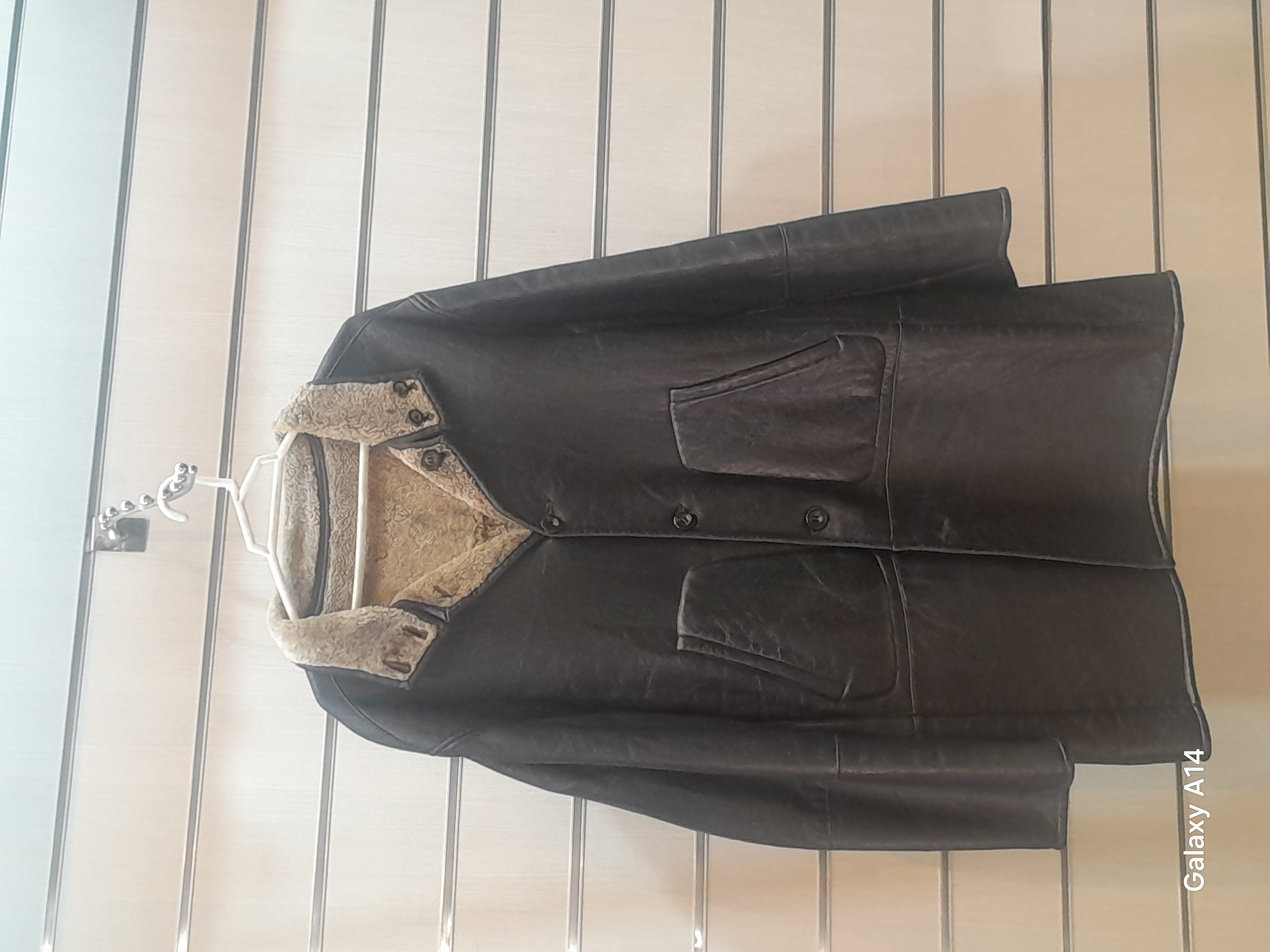 اورکت یونیسکس پوست بوفالو اصلی برند leather SAJAD بادام وگرما بسیار بالا