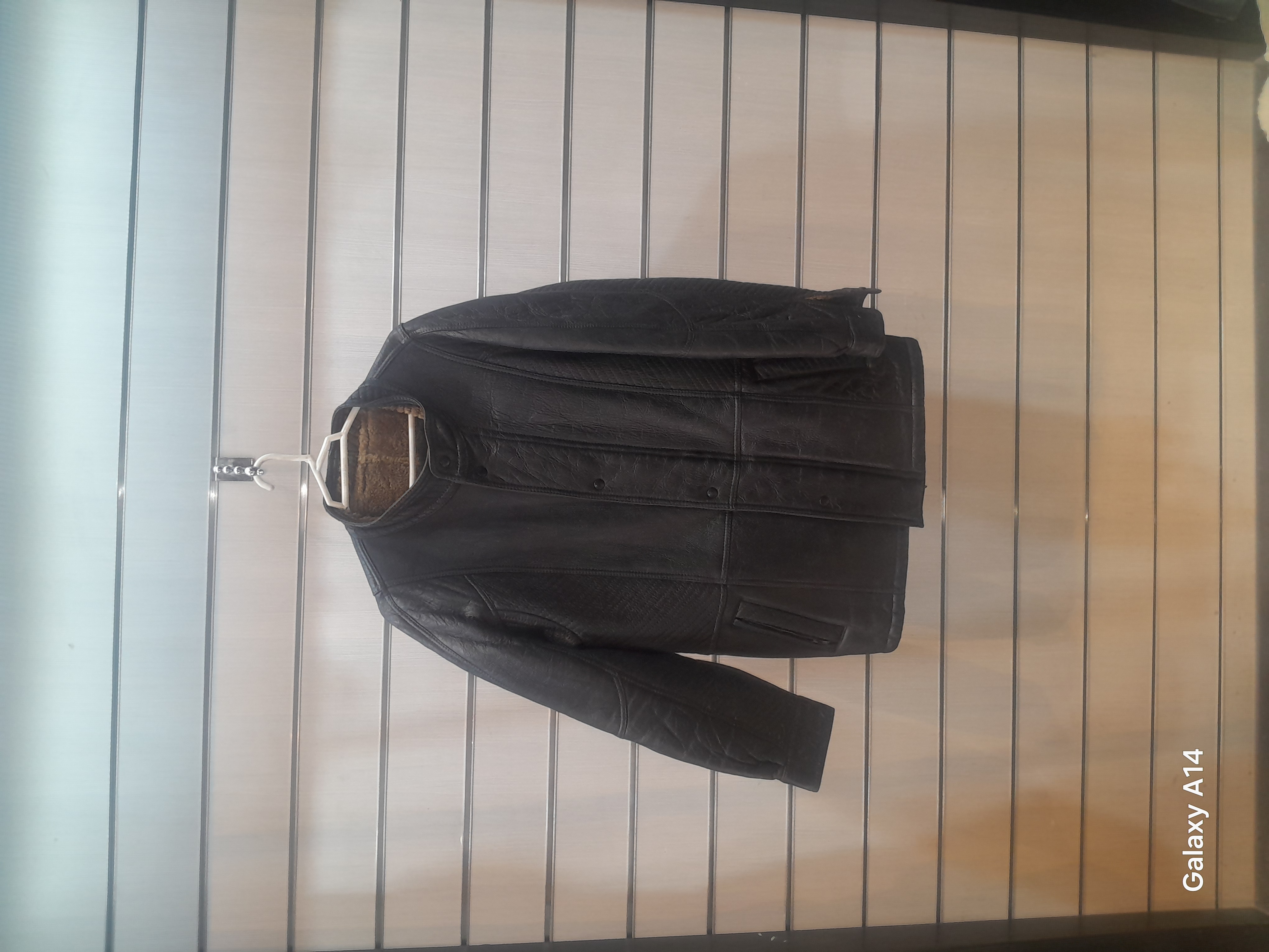 کاپشن مردانه پوست بوفالو طبیعی برند leather SAJAD بادوام و گرما بسیار بالا