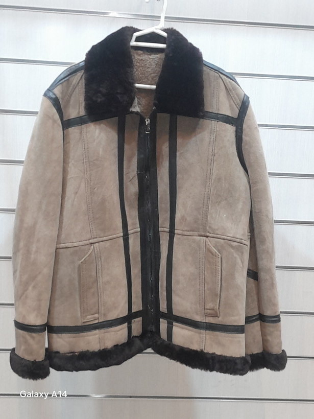 کاپشن مردانه پوست بوفالو یقه پوست گوسفندمیرینوس طبیعی برند leather SAJAD بادوام وگرمابسیار بالا